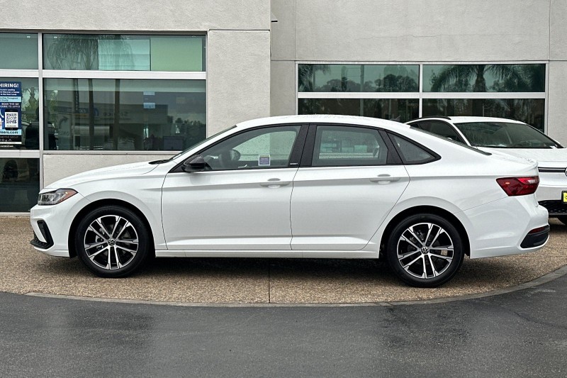 2026 Volkswagen Jetta Sport - Photo 7