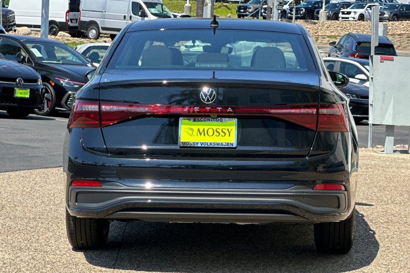 2025 Volkswagen Jetta 1.5T Sport 3VWBX7BU6SM099983
