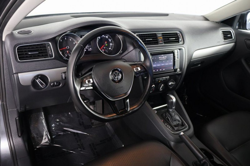 2017 Volkswagen Jetta 1.4T SE 3VWDB7AJ9HM266943