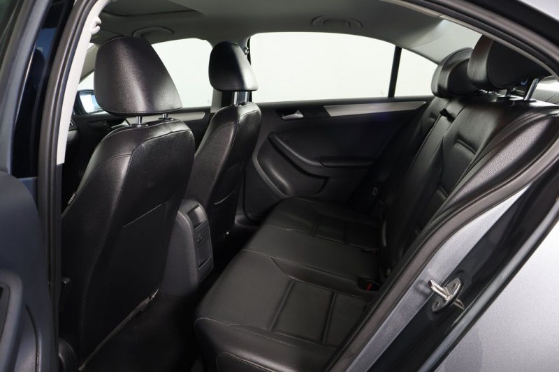 2017 Volkswagen Jetta 1.4T SE 3VWDB7AJ9HM266943