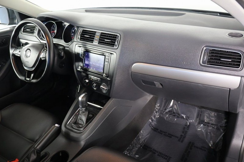 2017 Volkswagen Jetta 1.4T SE 3VWDB7AJ9HM266943