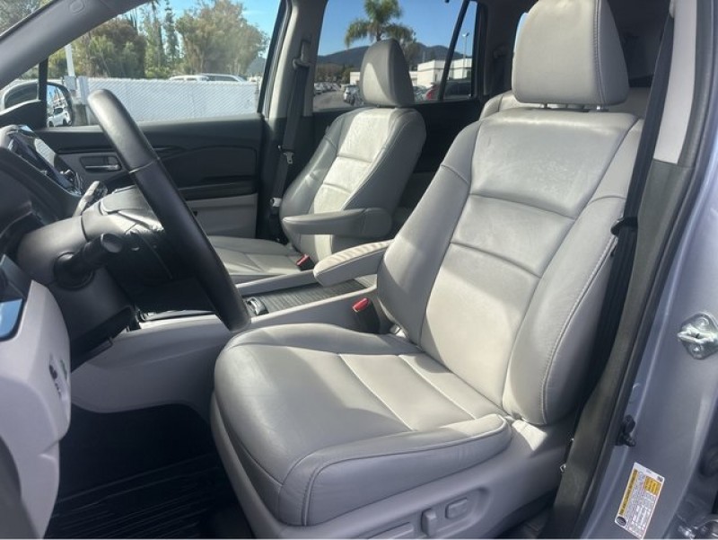 2019 Honda Pilot Touring 5FNYF5H90KB003454