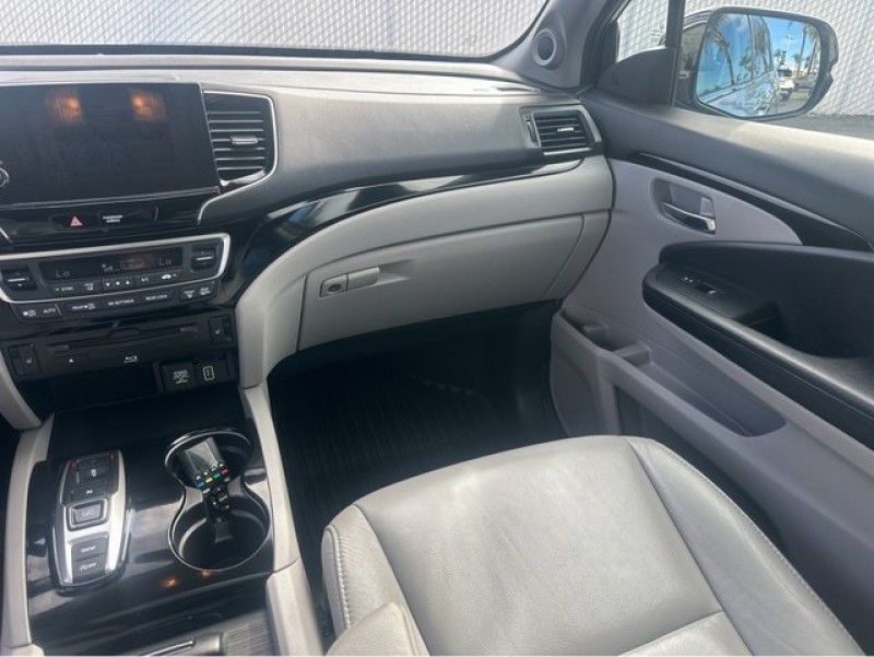 2019 Honda Pilot Touring 5FNYF5H90KB003454