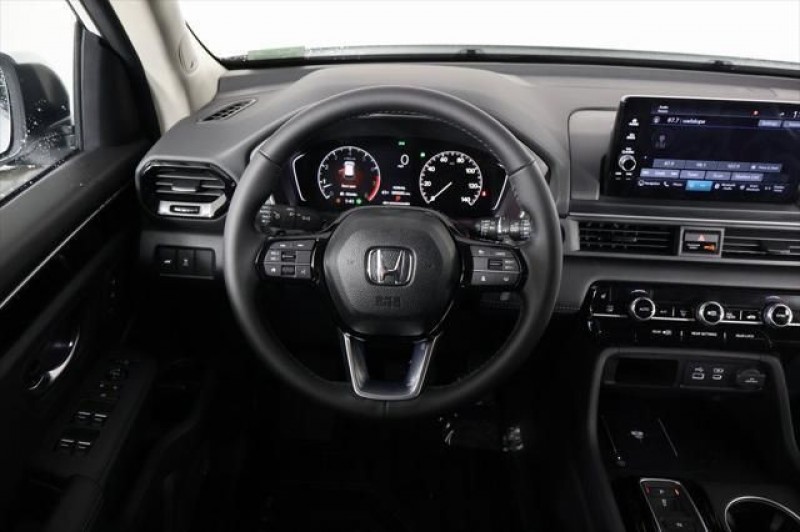 2025 Honda Pilot Touring 5FNYG1H75SB189366