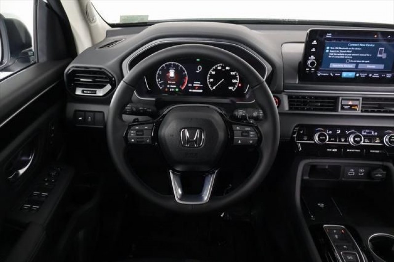 2025 Honda Pilot Touring 5FNYG1H77SB189370