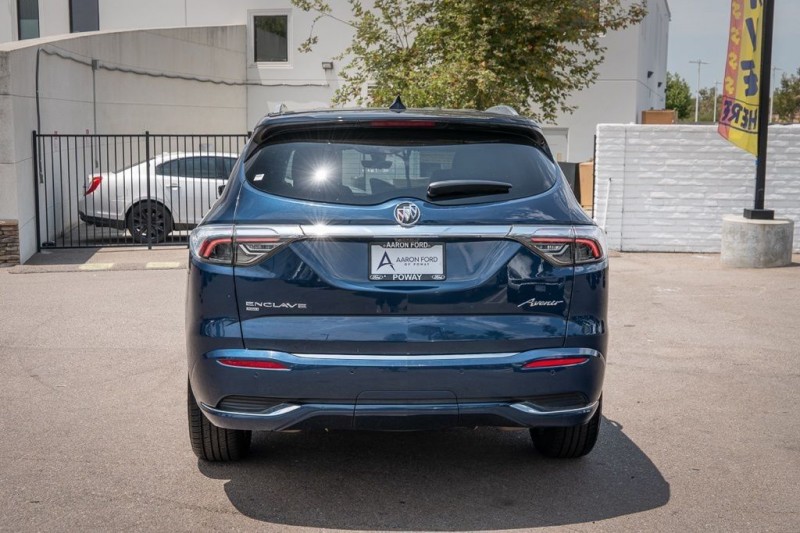 2022 Buick Enclave Avenir 5GAEVCKW1NJ164628