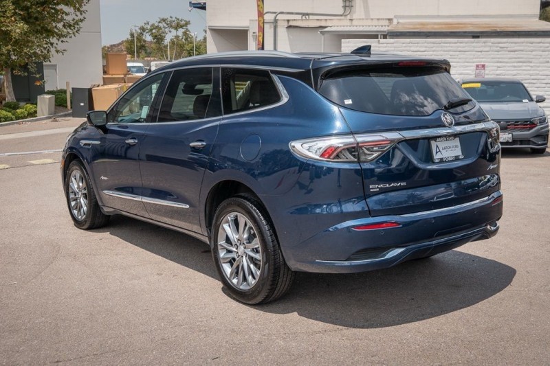 2022 Buick Enclave Avenir 5GAEVCKW1NJ164628