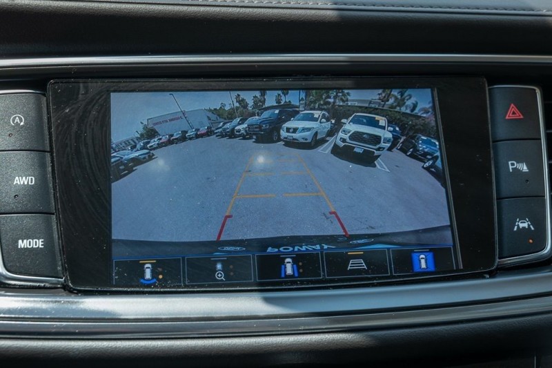 2022 Buick Enclave Avenir 5GAEVCKW1NJ164628