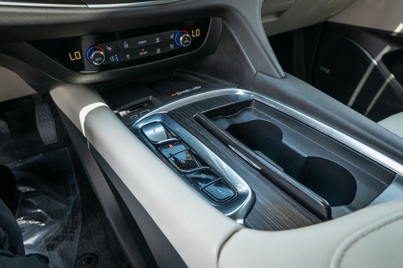 2022 Buick Enclave Avenir 5GAEVCKW1NJ164628
