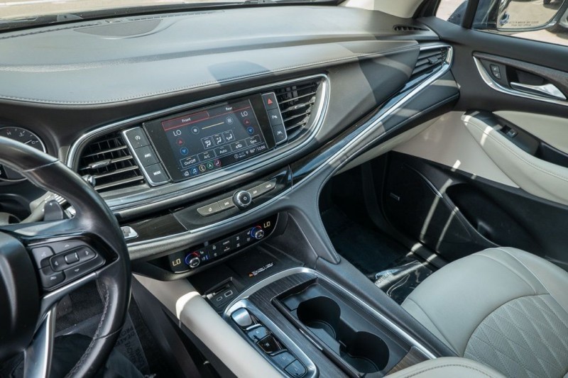 2022 Buick Enclave Avenir 5GAEVCKW1NJ164628