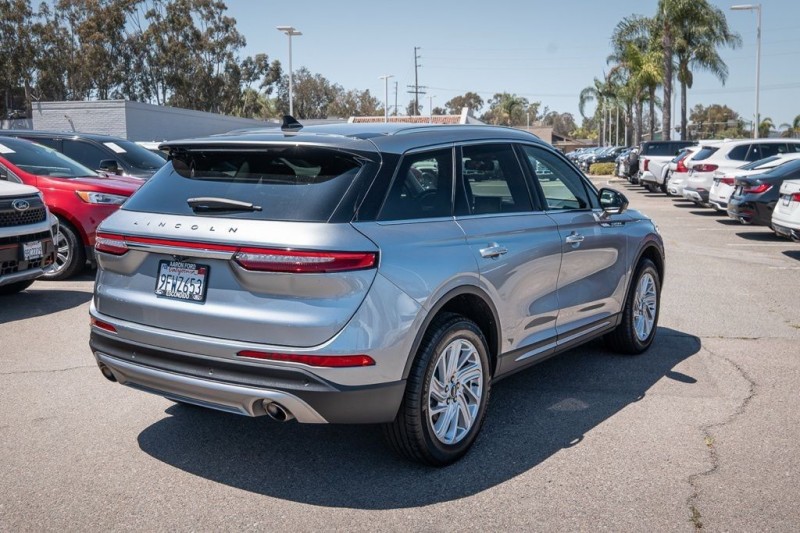 2022 Lincoln Corsair Standard 5LMCJ1C96NUL33788