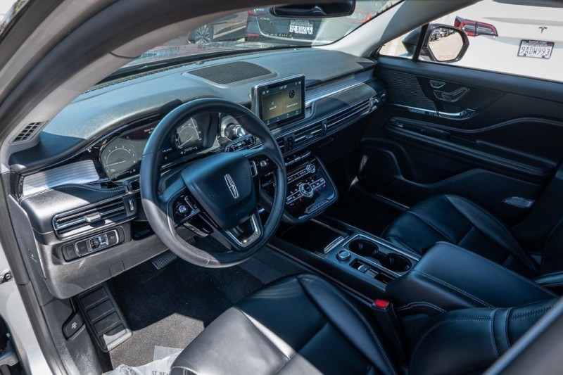 2022 Lincoln Corsair Standard 5LMCJ1C96NUL33788