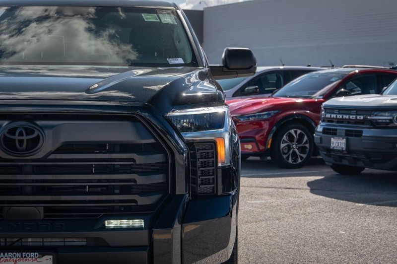 2024 Toyota Tundra SR5 5TFLA5DB9RX172986