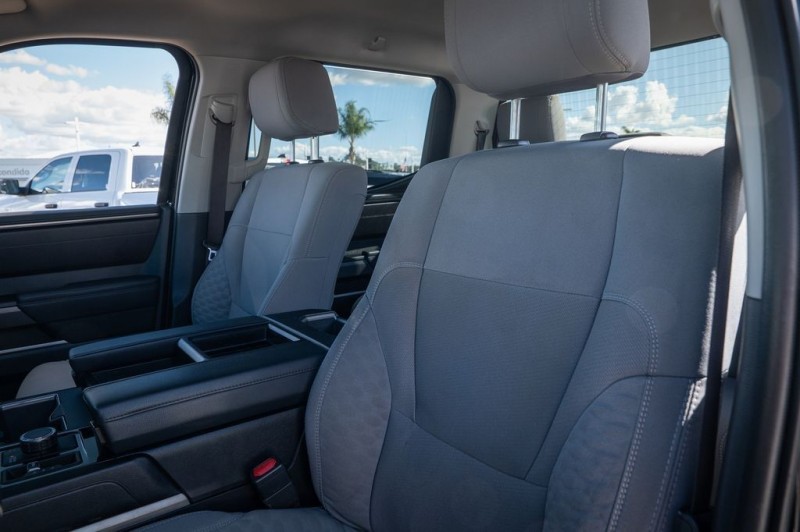 2024 Toyota Tundra SR5 5TFLA5DB9RX172986