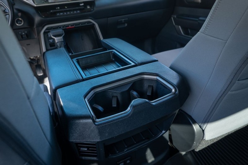 2024 Toyota Tundra SR5 5TFLA5DB9RX172986