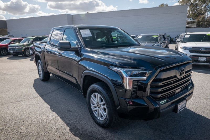 2024 Toyota Tundra SR5 5TFLA5DB9RX172986