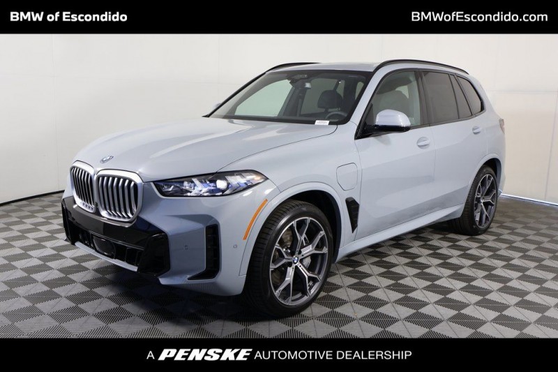 2026 BMW X5 xDrive50e 5UX43EU08T9117596