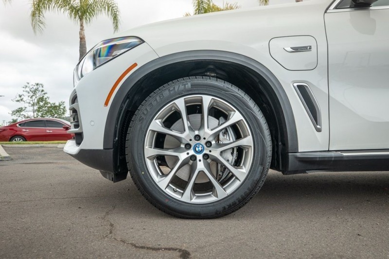 2022 BMW X5 xDrive45e 5UXTA6C08N9K14003