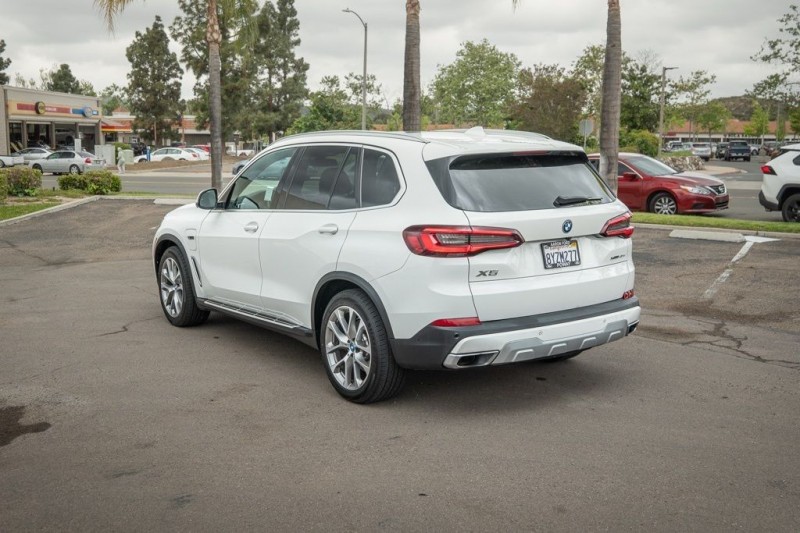 2022 BMW X5 xDrive45e 5UXTA6C08N9K14003