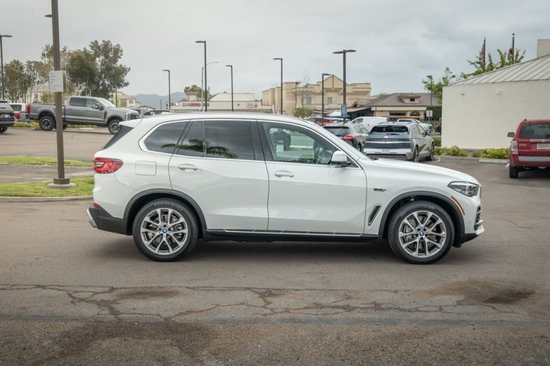 2022 BMW X5 xDrive45e 5UXTA6C08N9K14003