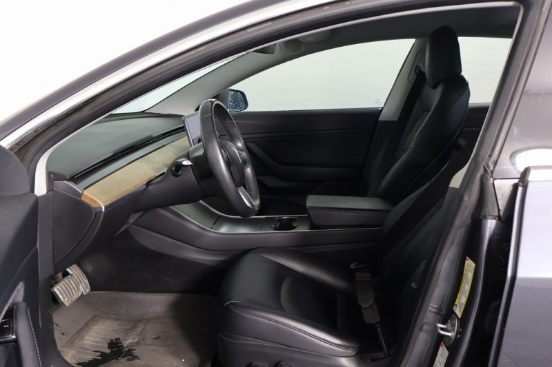 2018 Tesla Model 3 Mid Range 5YJ3E1EA5JF010919