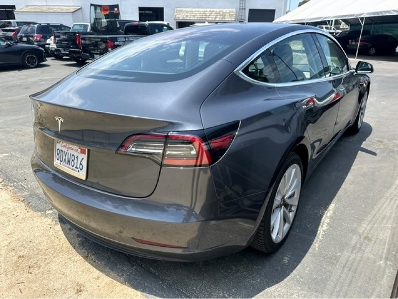 2018 Tesla Model 3 Long Range 5YJ3E1EA9JF010812