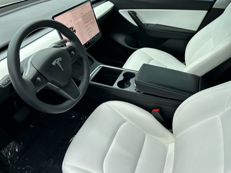 2022 Tesla Model Y Long Range 7SAYGAEE9NF346522