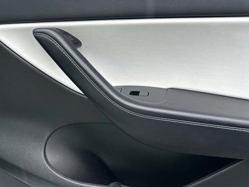 2022 Tesla Model Y Long Range 7SAYGAEE9NF346522