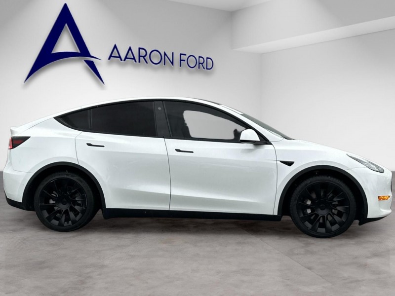 2022 Tesla Model Y Long Range 7SAYGAEE9NF346522