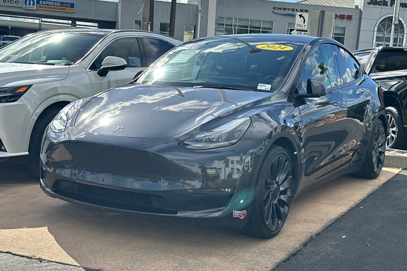 2024 Tesla Model Y Performance 7SAYGDEF0RF063135