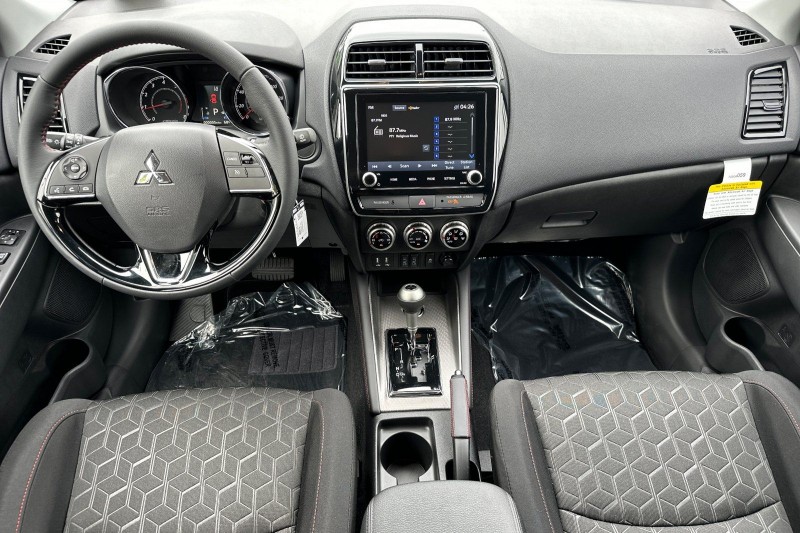 2025 Mitsubishi Outlander Sport  JA4ARUAU2SU007640