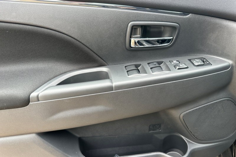 2025 Mitsubishi Outlander Sport  JA4ARUAU2SU007640