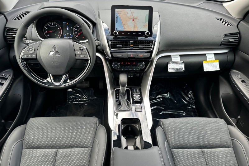 2025 Mitsubishi Eclipse Cross SE - Photo 12
