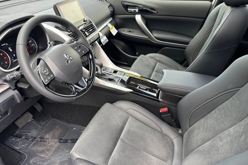 2025 Mitsubishi Eclipse Cross SE - Photo 9
