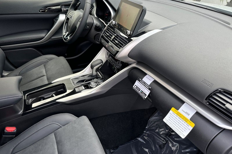 2025 Mitsubishi Eclipse Cross SE - Photo 15