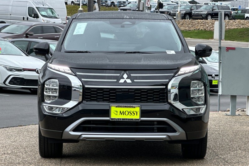 2025 Mitsubishi Outlander SE JA4J3VA82SZ048945