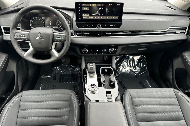 2025 Mitsubishi Outlander SE JA4J3VA82SZ048945