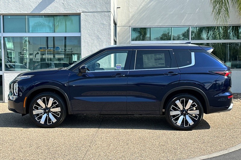 2025 Mitsubishi Outlander SEL - Photo 7