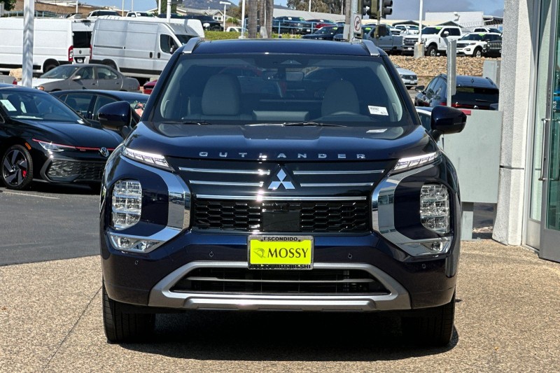 2025 Mitsubishi Outlander SEL - Photo 8