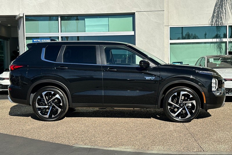 2025 Mitsubishi Outlander PHEV SE JA4T5VA94SZ003548