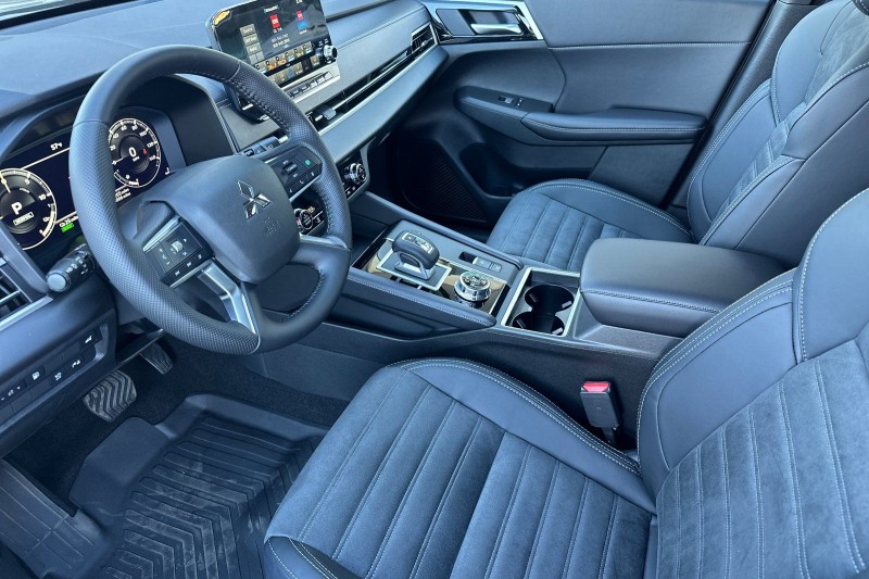 2025 Mitsubishi Outlander PHEV SE JA4T5VA94SZ003548
