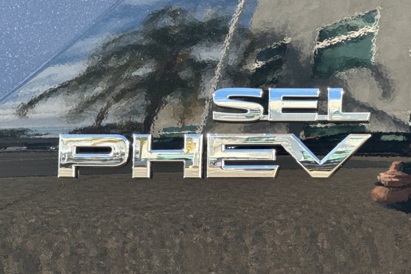 2025 Mitsubishi Outlander PHEV SEL JA4T5WA98SZ002604