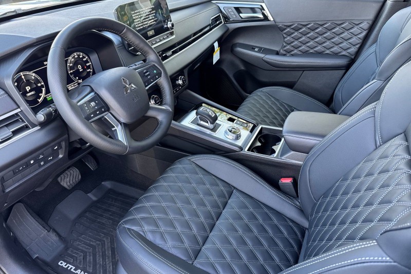 2025 Mitsubishi Outlander PHEV SEL JA4T5WA98SZ002604