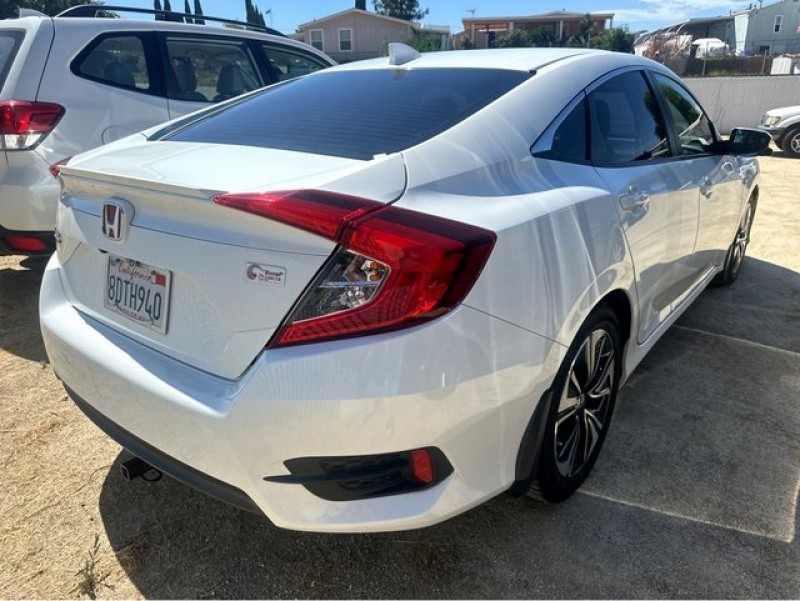 2018 Honda Civic EX-L JHMFC1F70JX005332