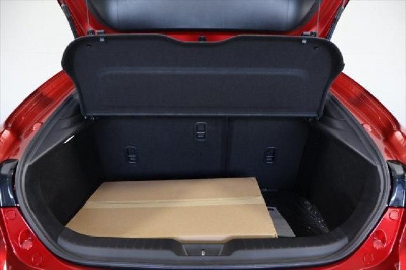 2026 Mazda Mazda3 2.5 S Premium JM1BPAML2T1851150
