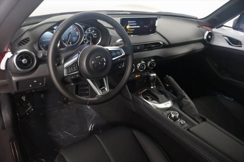 2025 Mazda MX-5 Miata RF Grand Touring JM1NDAM72S0657005