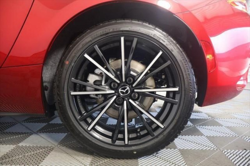 2025 Mazda MX-5 Miata RF Grand Touring JM1NDAM72S0657005