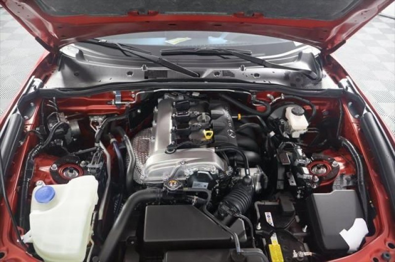 2025 Mazda MX-5 Miata RF Grand Touring JM1NDAM72S0657005