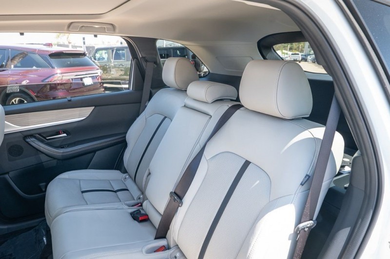 2025 Mazda CX-70 PHEV Premium JM3KJDHA5S1105082