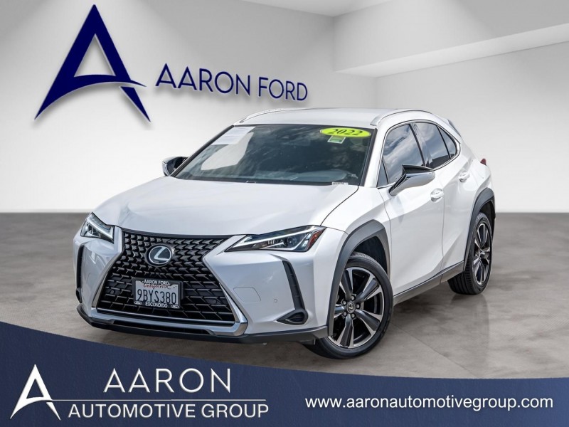 2022 Lexus UX 200's photo